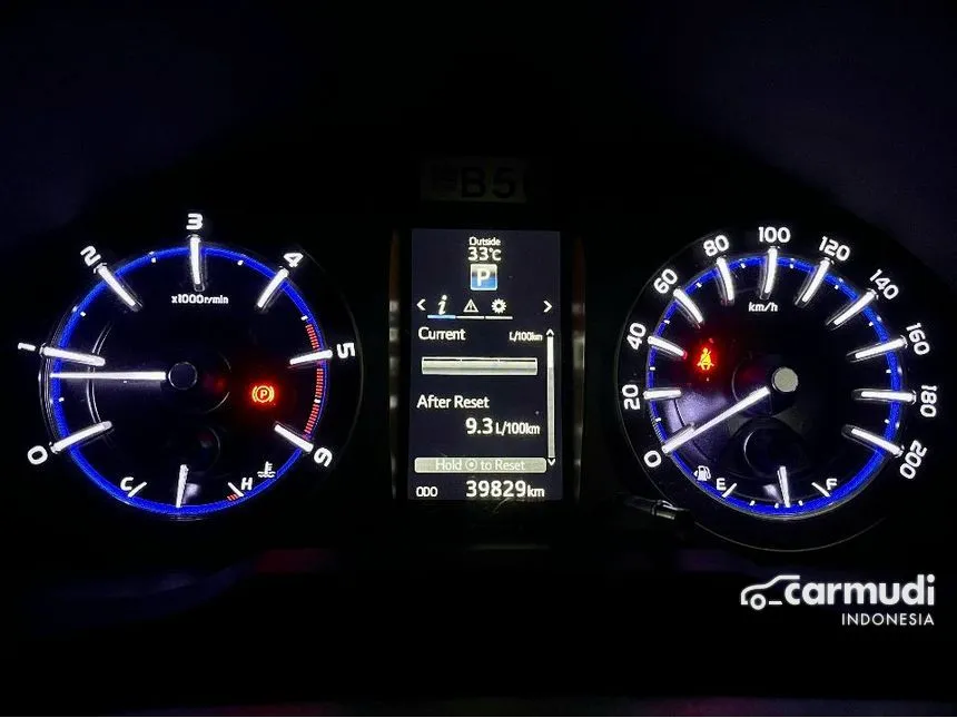 2019 Toyota Kijang Innova Venturer MPV