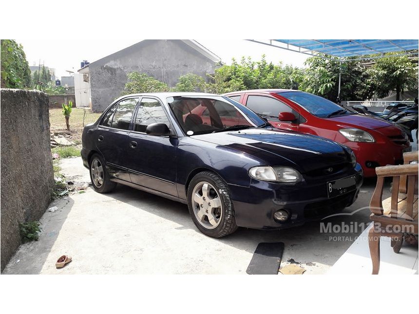 Jual Mobil  Hyundai  Accent  2001  GLS 1 5 di Banten Manual 