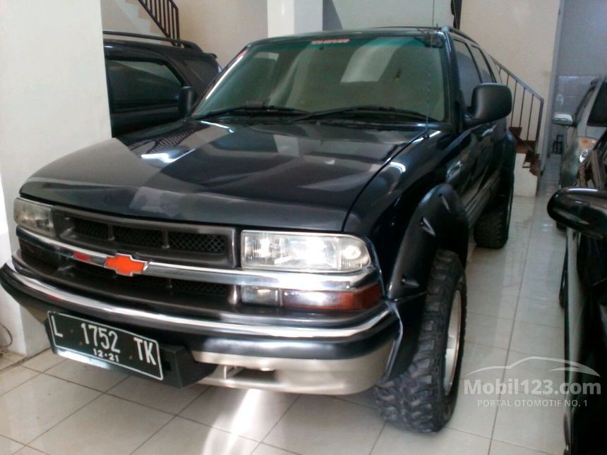 Jual Mobil Opel Blazer 2000 DOHC LT 2.2 di Jawa Timur Jual Mobil Opel Blazer 2000 DOHC LT 2.2 di Jawa Timur