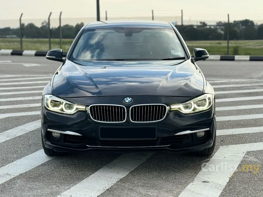 2016 BMW 318i Luxury Sedan