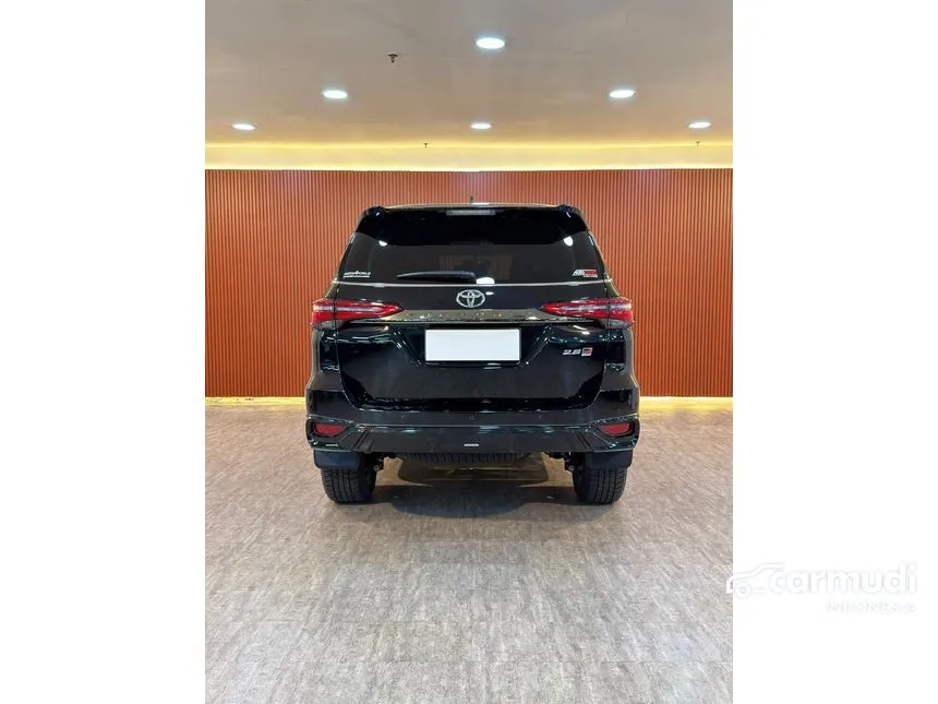 2024 Toyota Fortuner GR Sport 4X2 SUV
