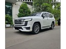 2025 Toyota Land Cruiser 3.3 300 VX-R SUV White on Black Odo Low (TERMURAH) LIKE NEW