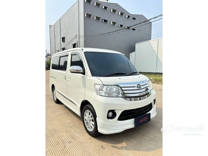 2021 Daihatsu Luxio X Van