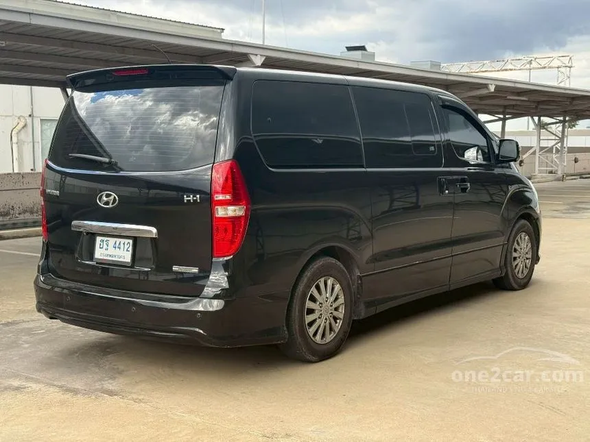 2017 Hyundai H-1 Deluxe Van