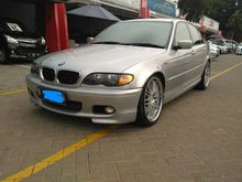 2002 BMW 318i 2.0 Sedan