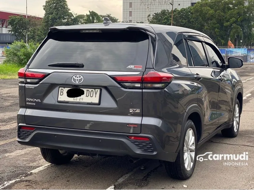 2024 Toyota Kijang Innova Zenix V (Non Premium Color) MPV