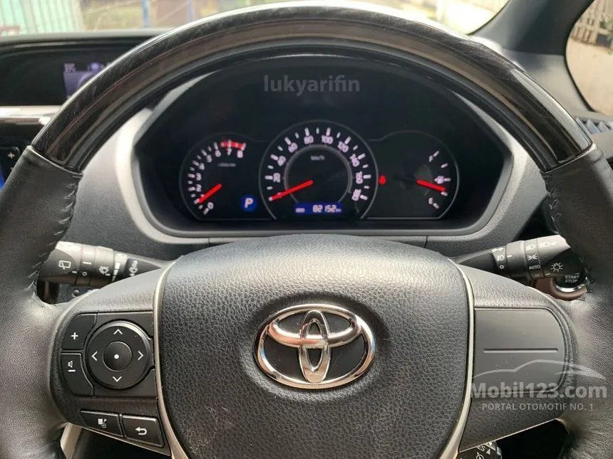 2017 Toyota Voxy R80 Wagon
