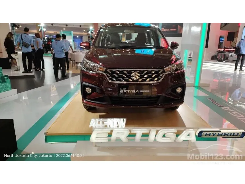 Jual Mobil Suzuki Ertiga 2024 GX Hybrid 1.5 di DKI Jakarta Automatic MPV Marun Rp 189.000.000