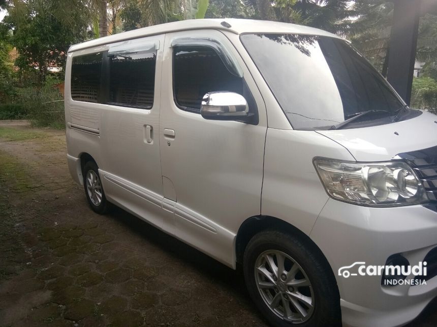 Daihatsu Luxio 2014 Mpv Minivans Manual Mobil Bekas Di Indonesia