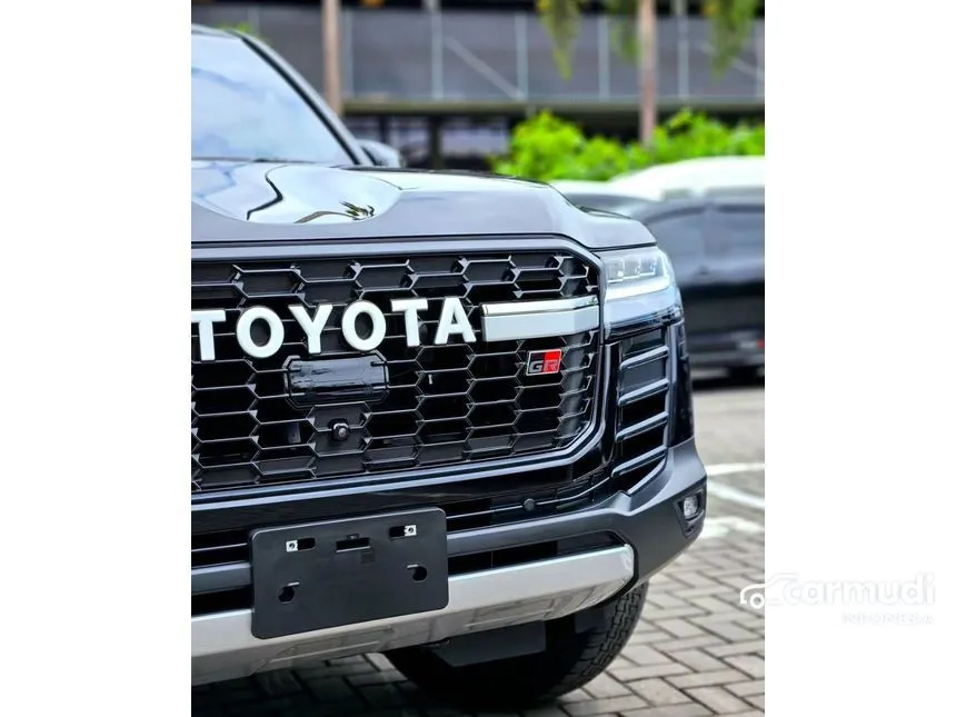 2026 Toyota Land Cruiser 300 VX-R SUV