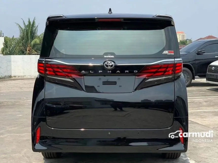 2024 Toyota Alphard HEV MPV