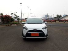 2016 Toyota Sienta 1.5 V MPV putih dp 36 jtan saja