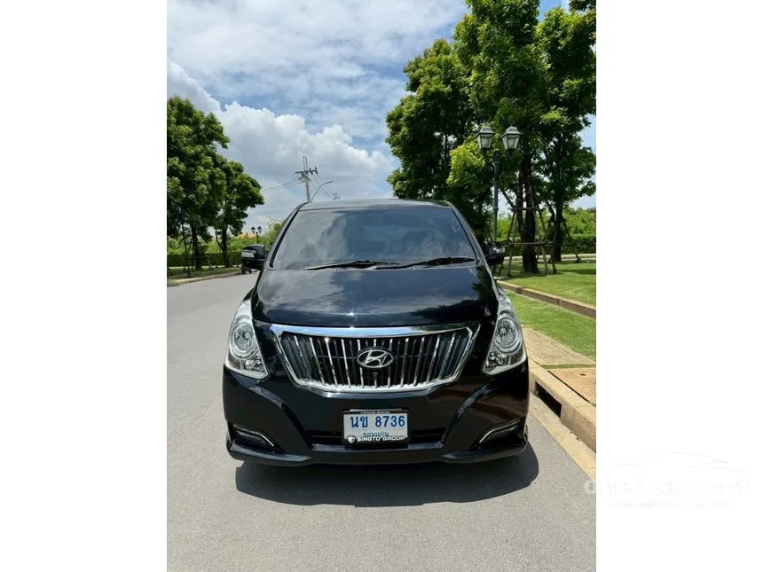 2017 Hyundai H-1 Deluxe Van