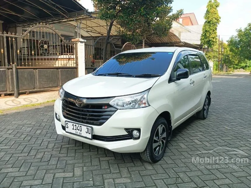 Jual Mobil Toyota Avanza 2018 E 1.3 di Jawa Timur Automatic MPV Putih Rp 142.000.000