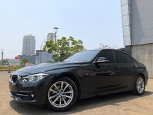 BMW 320i SPORT LCi F30 2016 BLACK ON BLACK TDP75JT