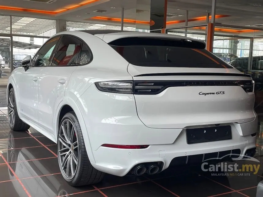 2022 Porsche Cayenne GTS Coupe