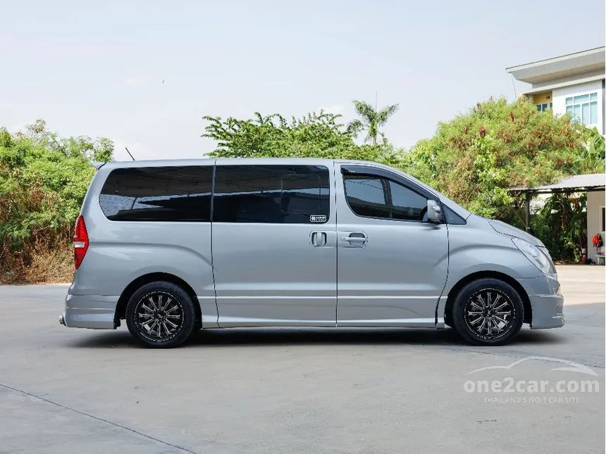 2016 Hyundai H-1 Deluxe Van