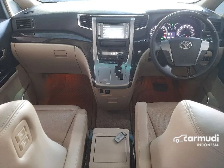 2012 Toyota Alphard G MPV