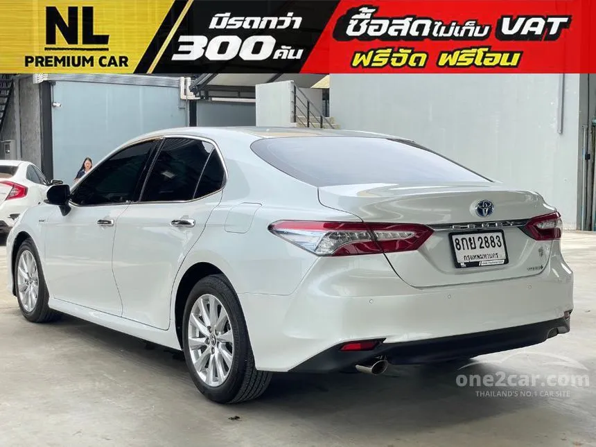 2019 Toyota Camry Hybrid Premium Sedan