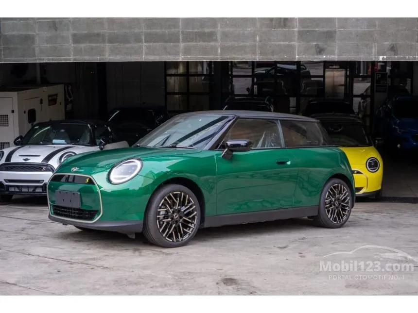 2025 MINI Cooper Cooper SE Hatchback