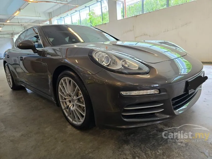 2013 Porsche Panamera 4S Hatchback