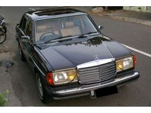 1980 Mercedes-Benz 230E 2.3 W123 2.3 Manual Sedan