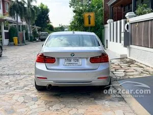2013 BMW 320i 2.0 Luxury Sedan