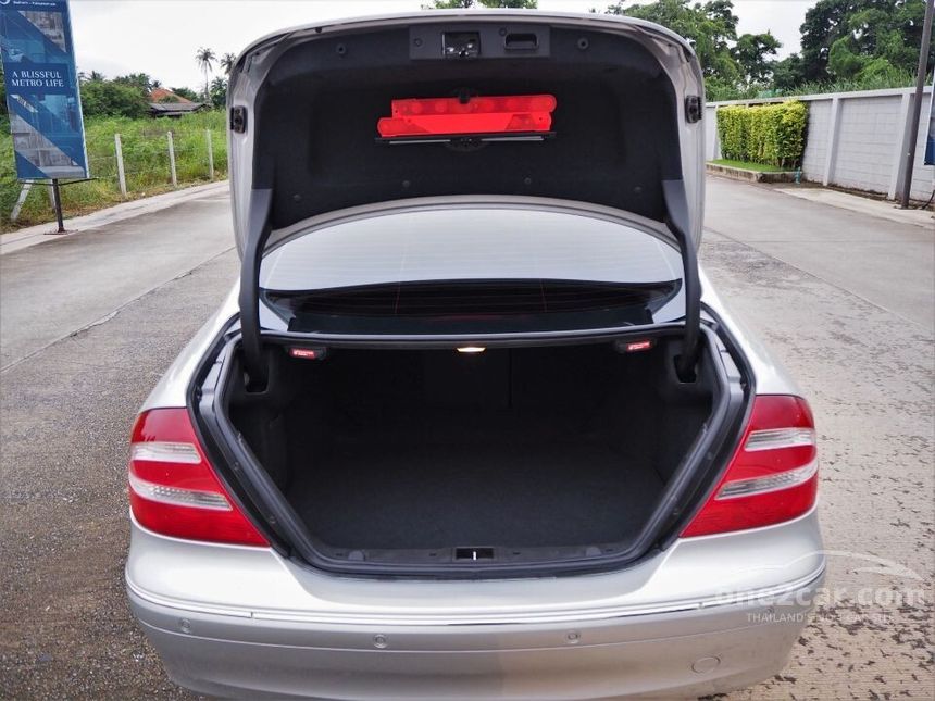 Mercedes-Benz CLK240 2003 Avantgarde 2.6 in กรุงเทพและปริมณฑล Automatic ...