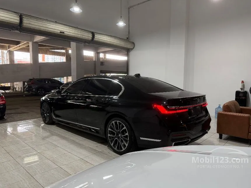 2019 BMW 730Li M Sport Sedan