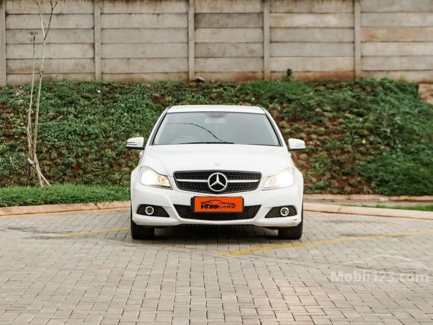 2013 Mercedes-Benz C200 CGI Sedan