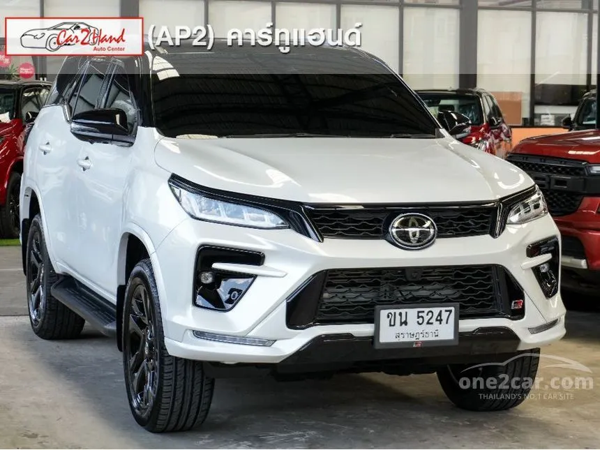 2025 Toyota FORTUNER GR Sport (Black Top) SUV