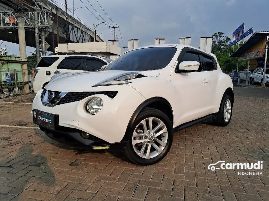 2016 Nissan Juke RX Red Interior SUV