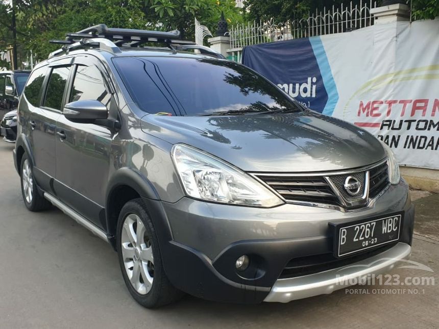 Jual Mobil  Nissan Grand  Livina  2013 X Gear 1 8 di Jawa 