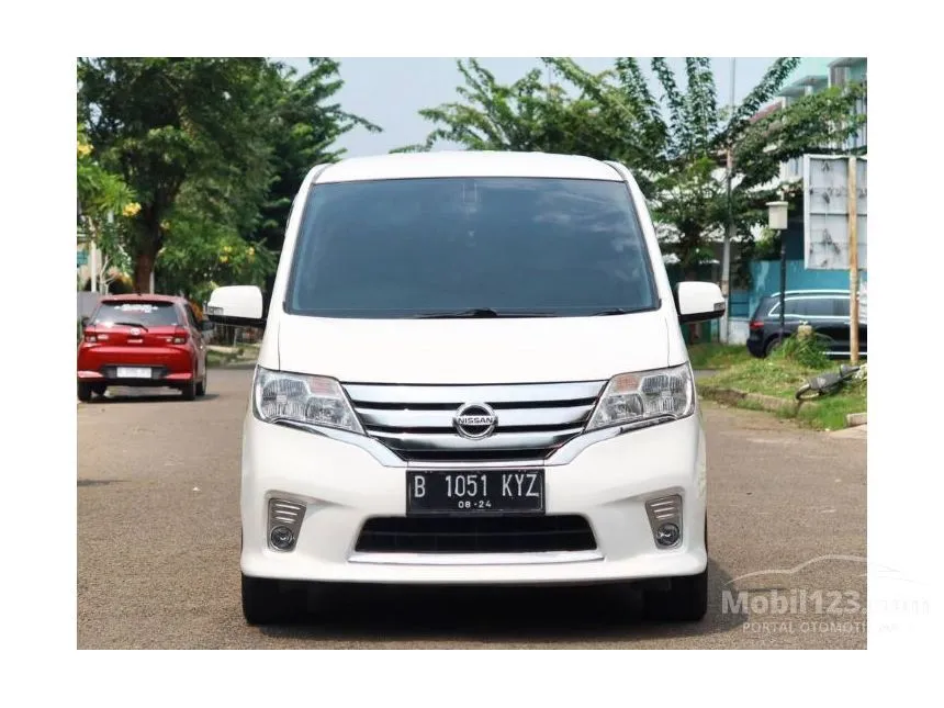 Jual Mobil Nissan Serena 2014 Panoramic 2.0 di Banten Automatic MPV Putih Rp 165.000.000