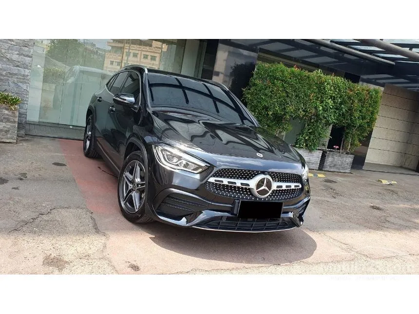 2022 Mercedes-Benz GLA200 AMG Line SUV