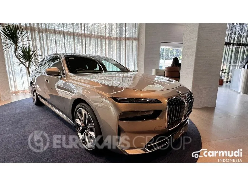 2024 BMW i7 xDrive60 Gran Lusso Sedan