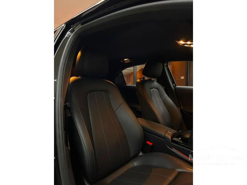 2021 Mercedes-Benz A200 progressive line Sedan