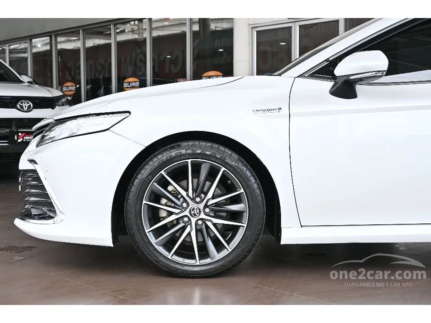 2023 Toyota CAMRY HEV Premium Luxury Sedan