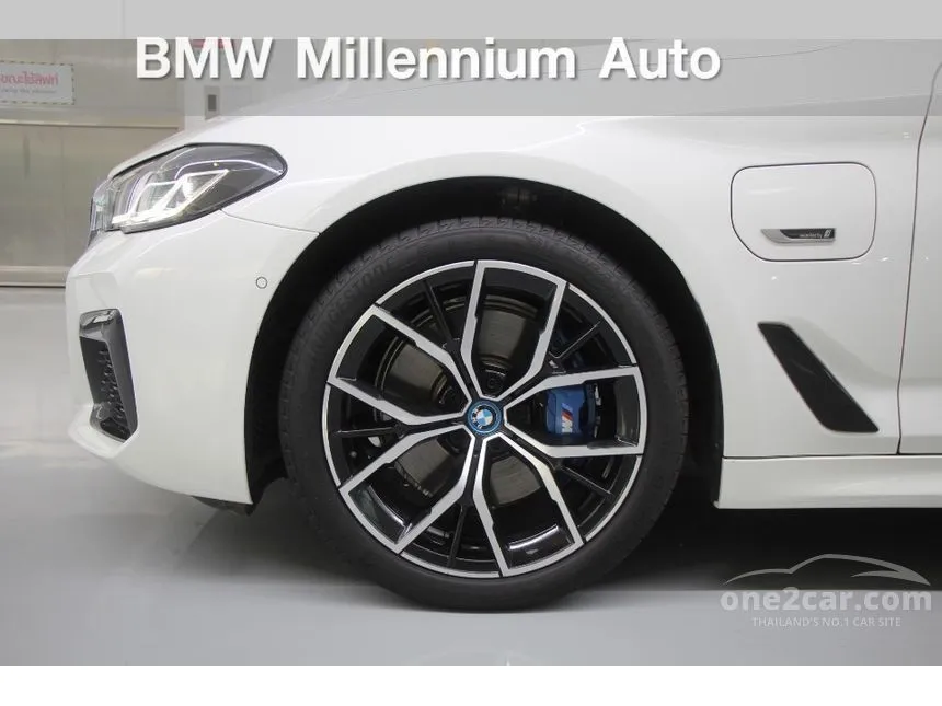 2022 BMW 530e M Sport Sedan