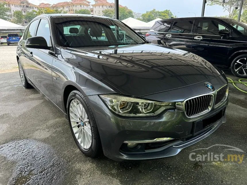 2017 BMW 318i Luxury Sedan