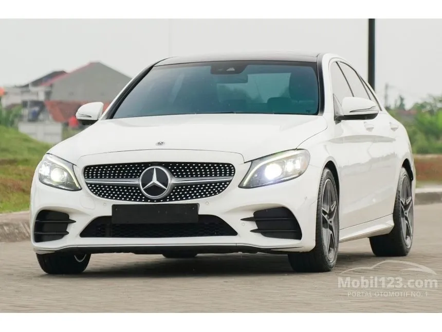 2019 Mercedes-Benz C300 AMG Line Sedan
