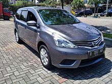 Nissan Grand Livina 1.5 SV 2015 AT grey like new , good condition