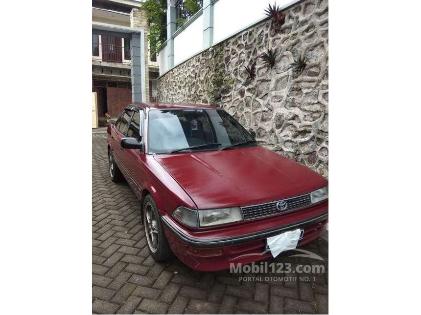 1990 Toyota Corolla Sedan
