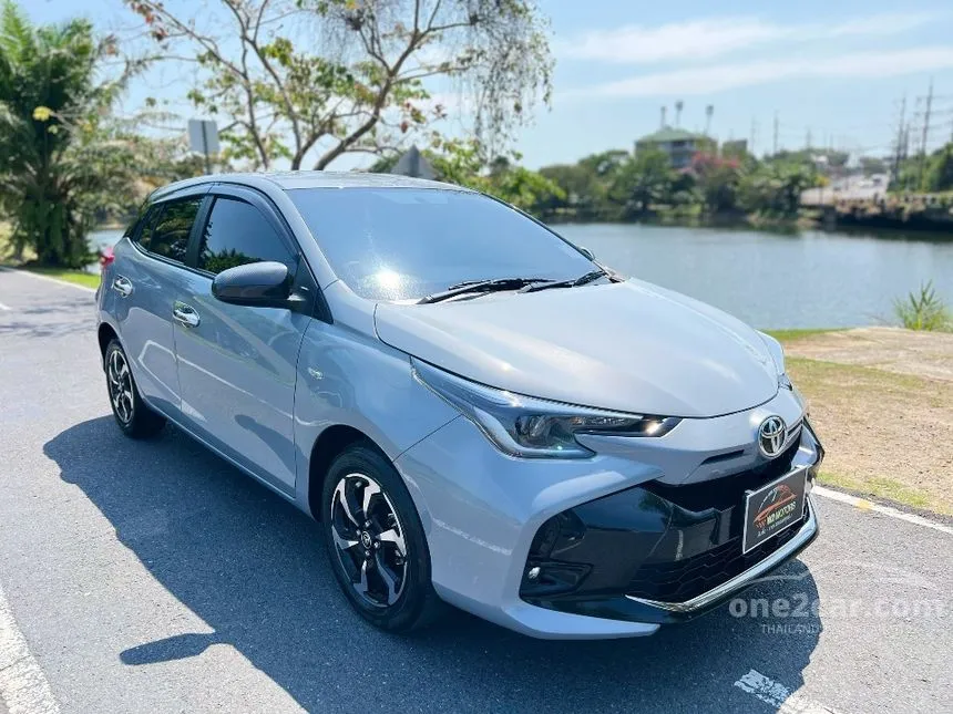 2023 Toyota YARIS Sport Hatchback