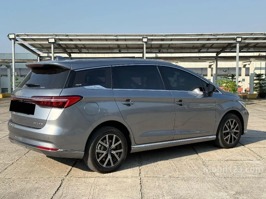 2024 BYD M6 Superior 7 Seater MPV