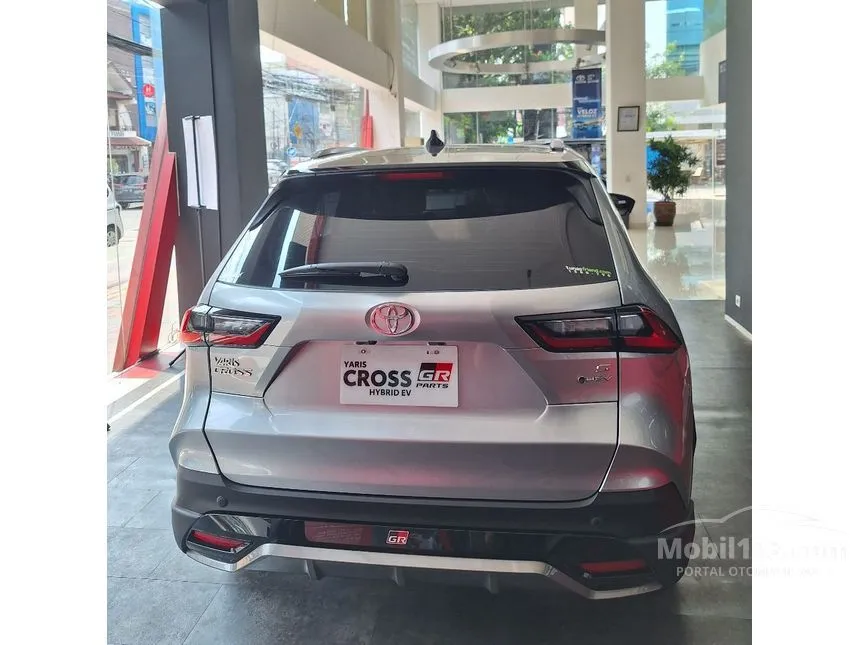 2026 Toyota Yaris Cross S HV (2 Tone) with GR Parts Aero Pkg (Prem clr) SUV