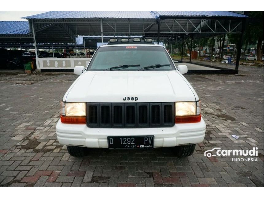 Jeep Grand Cherokee 2000 Limited 4 7 In Jawa Timur Automatic Suv White For Rp 138 000 000 7786526 Carmudi Co Id