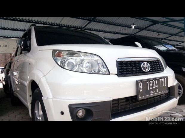 Toyota Rush Mobil bekas dijual di Semarang Jawa-tengah 