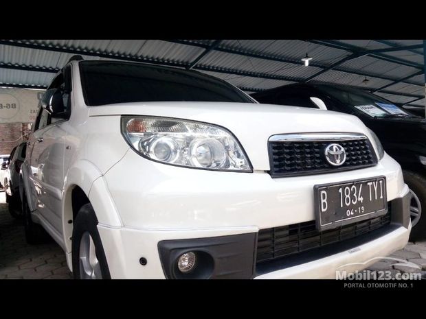 Toyota Rush Mobil bekas dijual di Semarang Jawa-tengah Toyota Rush Mobil bekas dijual di Semarang Jawa-tengah
