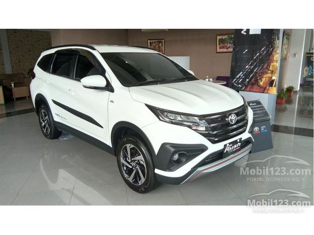 Toyota Rush Mobil Bekas Baru dijual di Semarang Jawa 